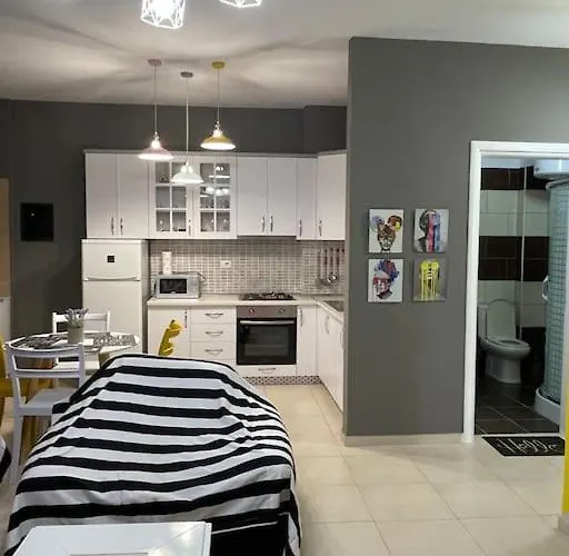 Lovely Seaview Appartamento Vlorë